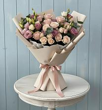 Букет цветов из:  Розы и Лизиантусы в Раменском