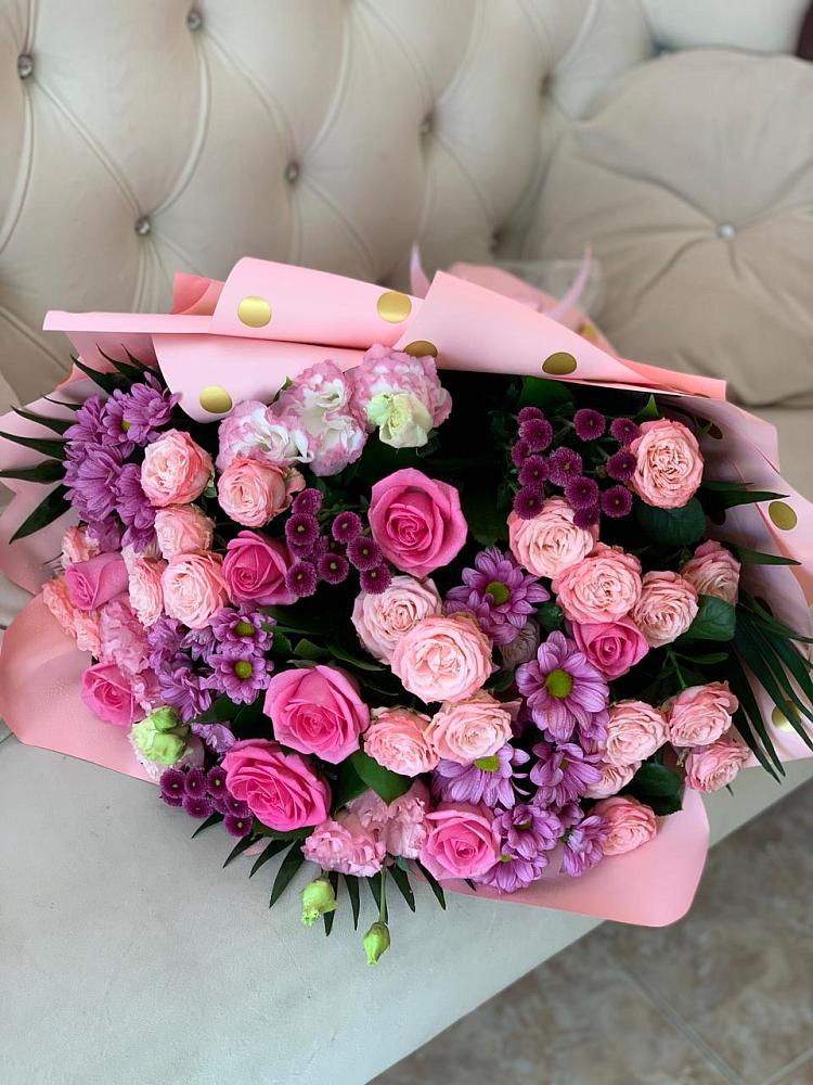 Букет цветов из: Хризантемы, Розы и Лизиантусы в Раменском