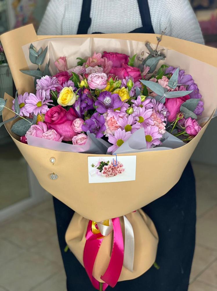 Букет цветов из: Хризантемы, Гвоздики и Альстромерии в Раменском