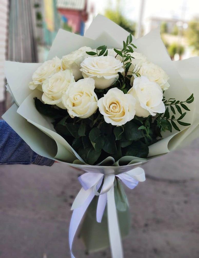 Букет Белые розы Проуд в Раменском