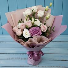 Букет цветов из:  Розы и Лизиантусы в Раменском
