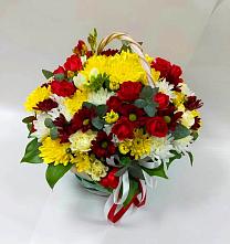 Цветочная композиция из Хризантемы и Розы в корзине в Раменском