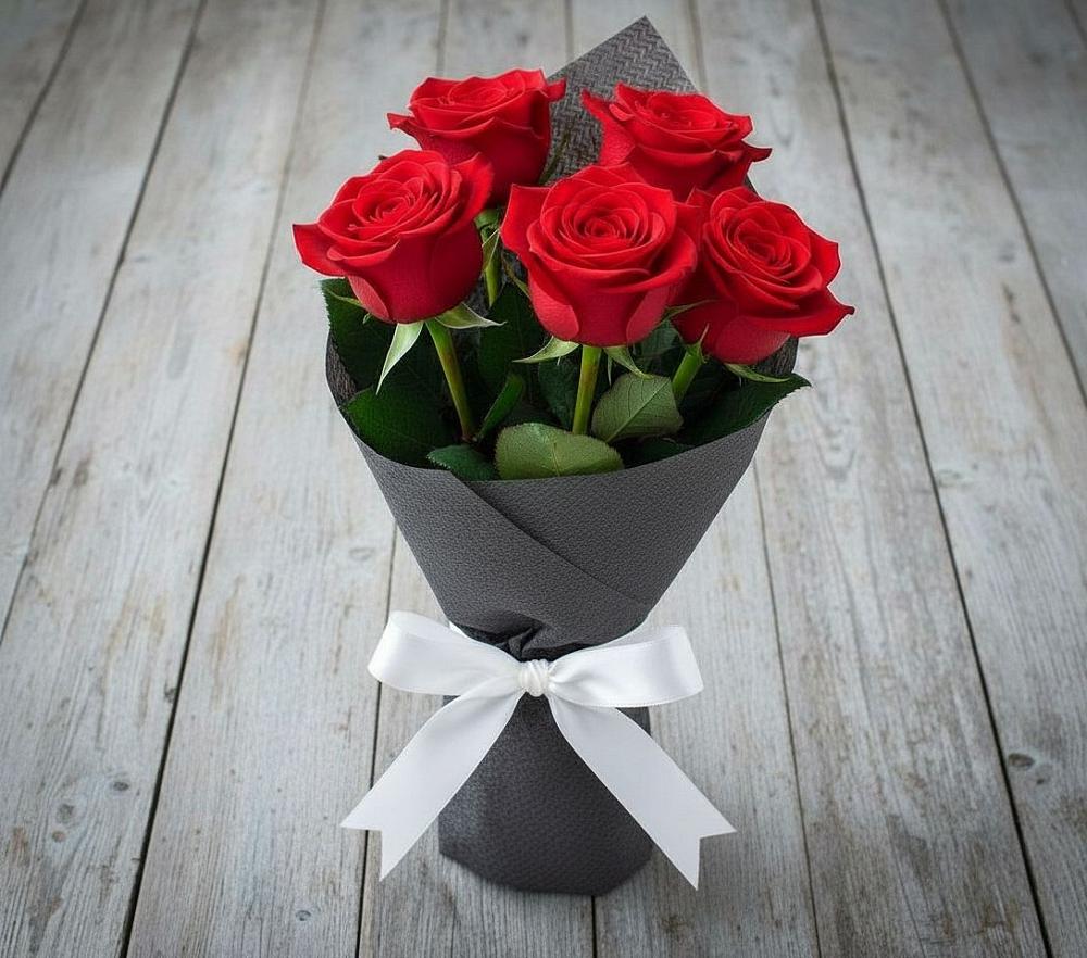 Букет 5 Красных роз Эдлесс Лав в Раменском
