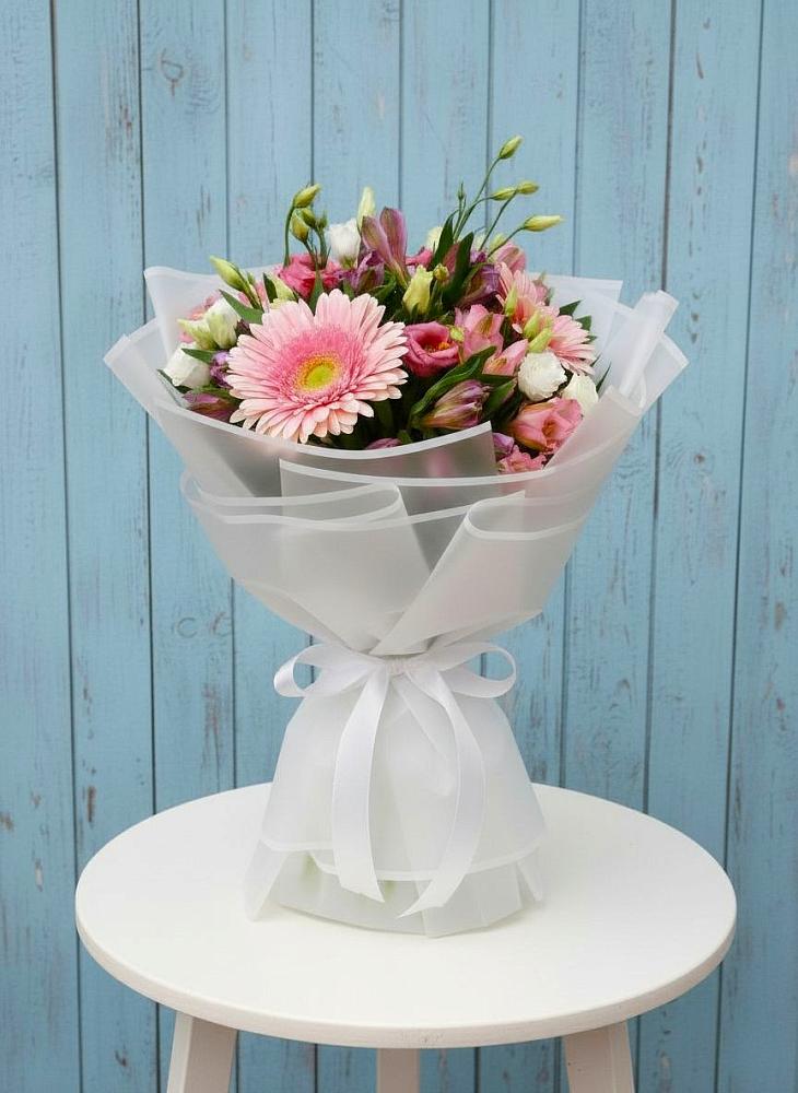 Букет цветов из: Герберы, Альстромерии и Лизиантусы в Раменском