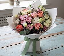 Букет цветов из:  Розы, Лизиантусы и Гвоздики #REPLACE_PRED# Раменском