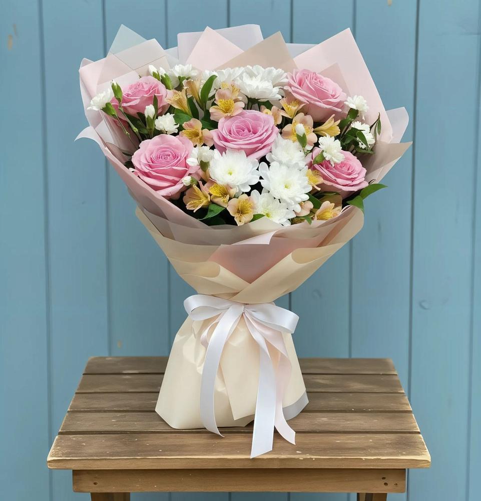 Букет цветов из: Гвоздики, Орхидеи и Розы в Раменском